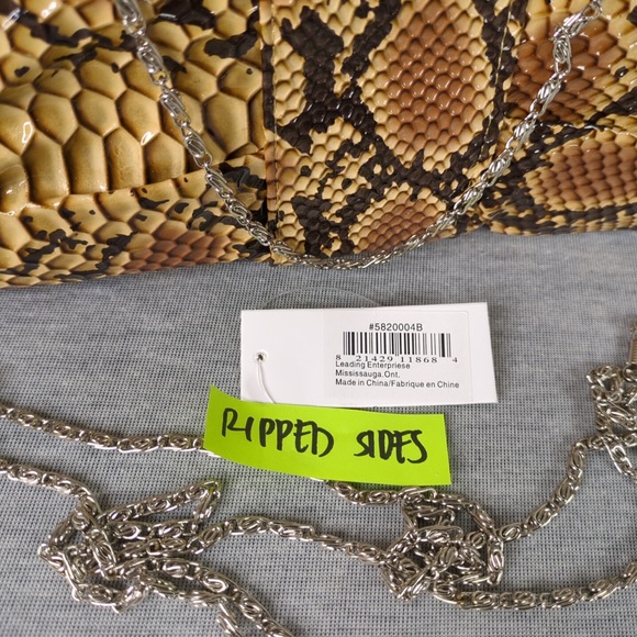 🍭 3/$10 👯‍♀️Host Pick⚡️FREE w/purchase SnakeskinPrint Clutch/Small Purse-w/flaws - Picture 9 of 13